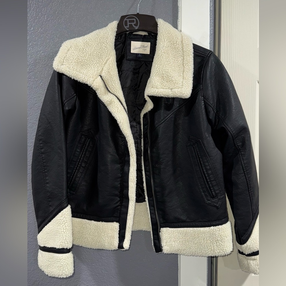 Universal Thread Black and Cream Shearling Jacket